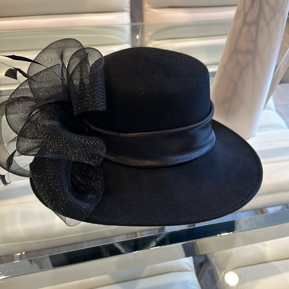 Wool Hat - Picture 4 of 8